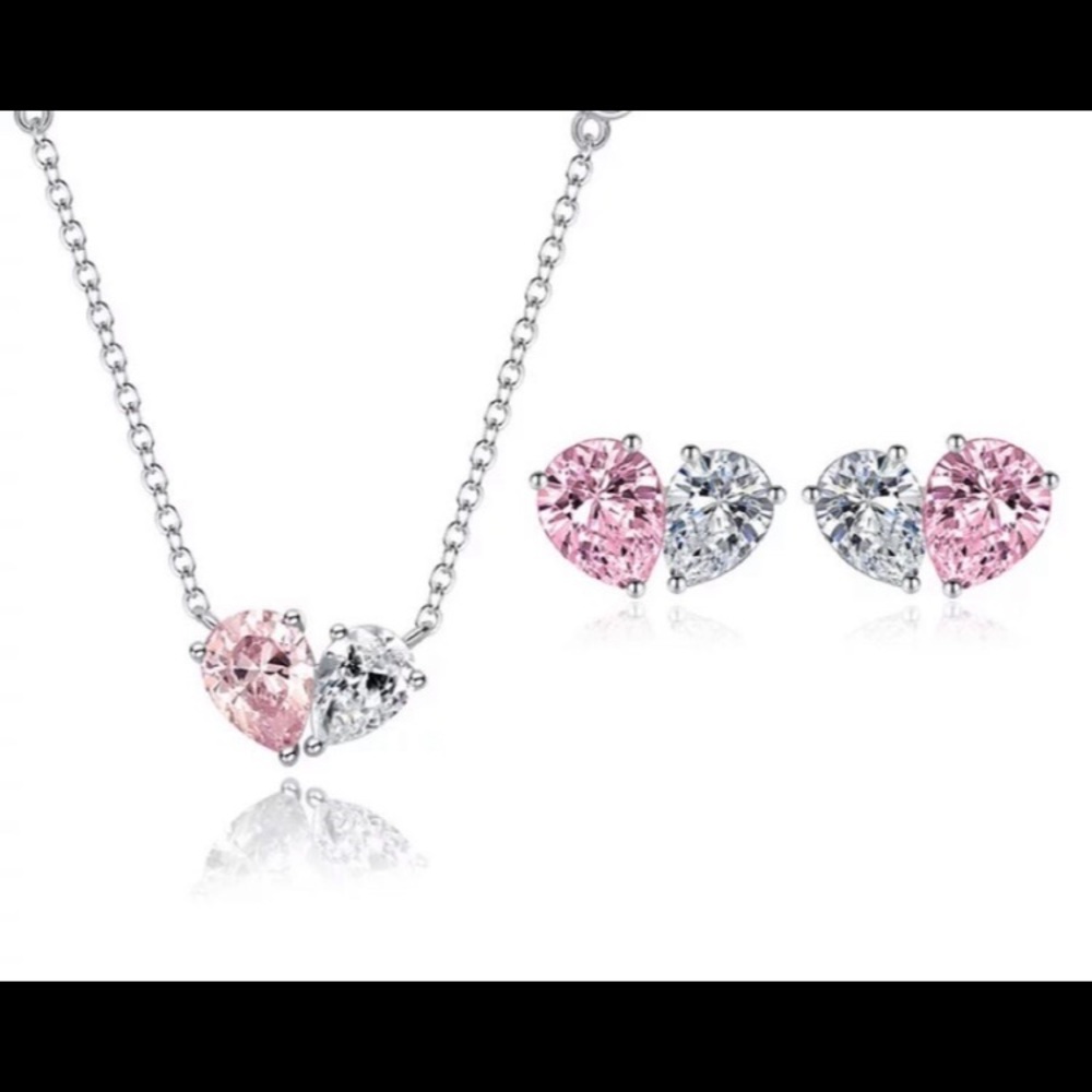 Gorgeous Swarovski crystal necklace pink and clear